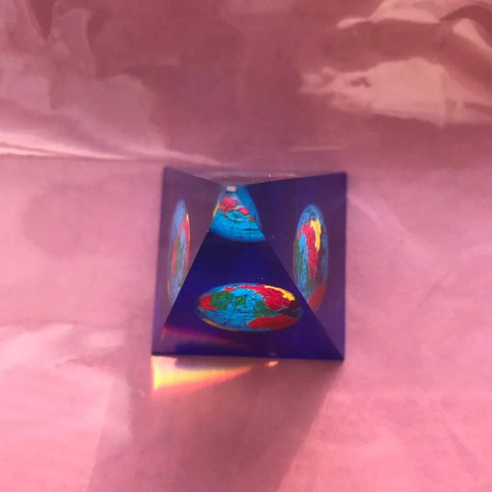 Vintage Acrylic Pyramid Globe Map Desktop Paper Weight Souvenir 2 by 2 by 3 in